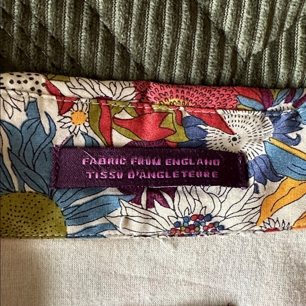 Liberty Art Fabrics. A beautiful bright floral cotton shirt-dress. - Picture 10 of 10